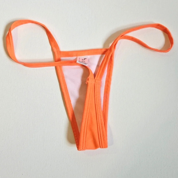 🟢3/$19🟢 Lot of 3 Thong Bikini Bottoms Shekini NWOT - Picture 8 of 9